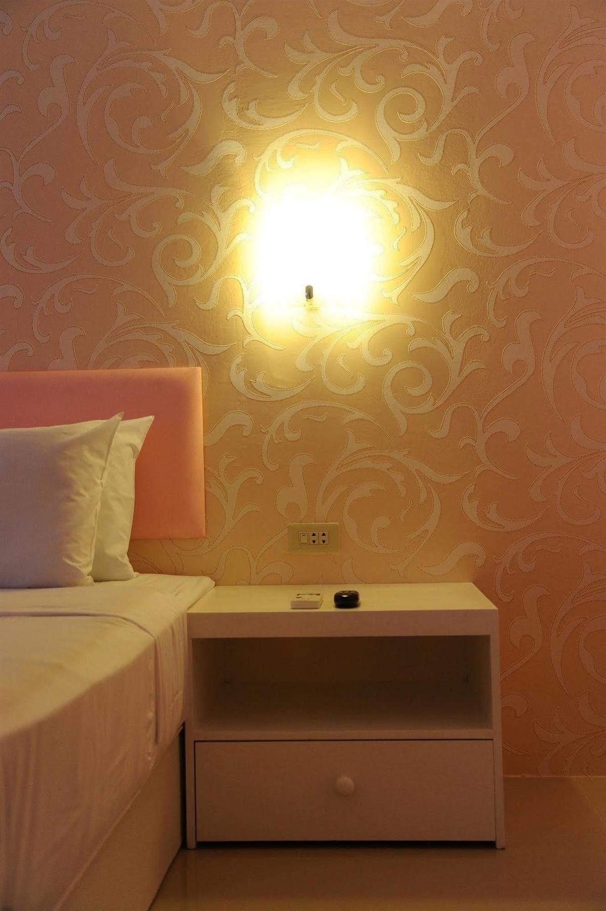 Angket Hip Residence Pattaya Exterior foto