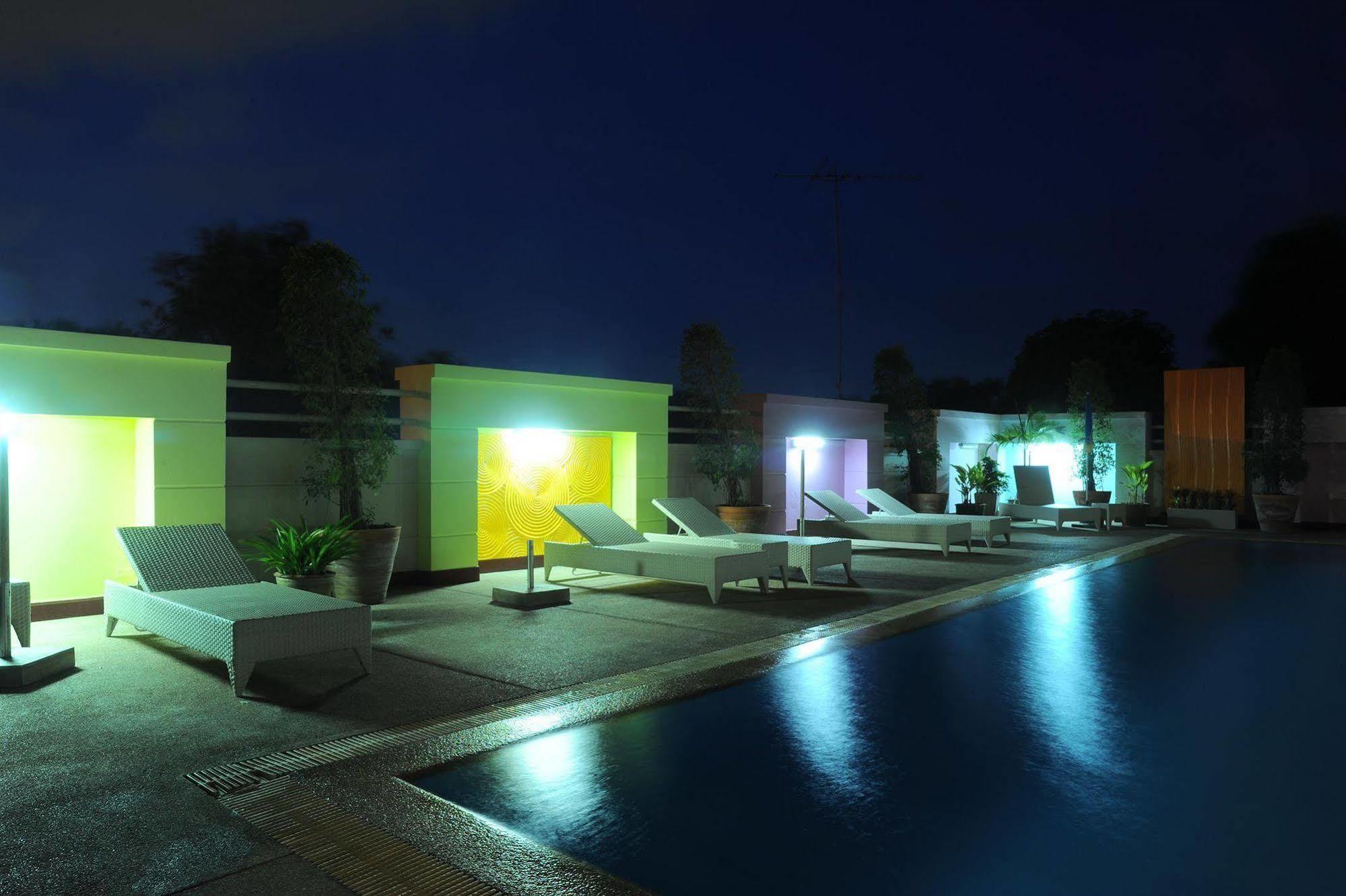 Angket Hip Residence Pattaya Exterior foto